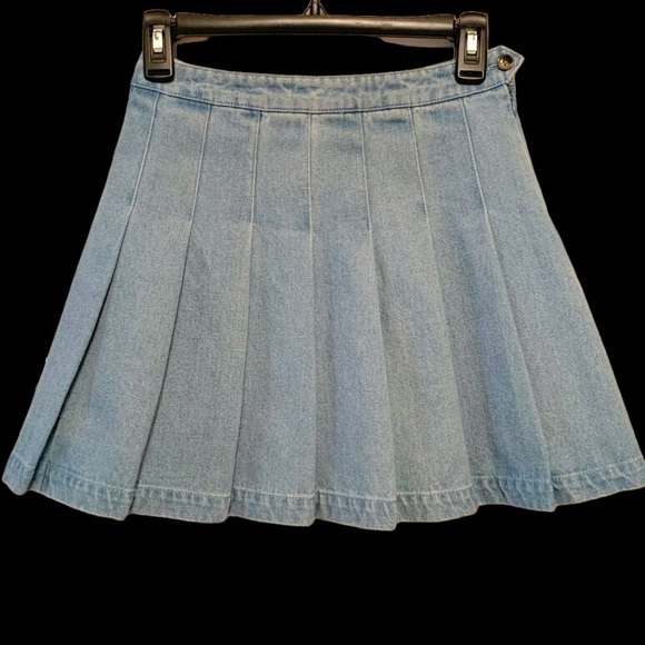 Forever 21 Denim Pleated Skirt - Picture 2 of 5